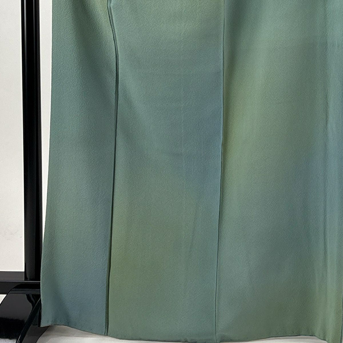 【美品】 小紋 身長169.5cm 袖長69.5cm L 雙層 斉藤三才 落款あり 漸變圖案 淺綠 純蠶絲 優品級