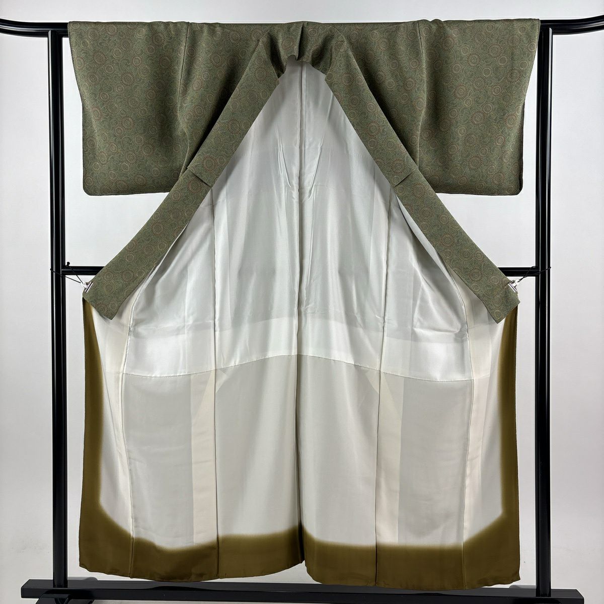 【美品】 小紋 身長154.5cm 袖長62.5cm S 雙層 落款あり 菊花唐草紋 よもぎ色 純蠶絲 秀品級