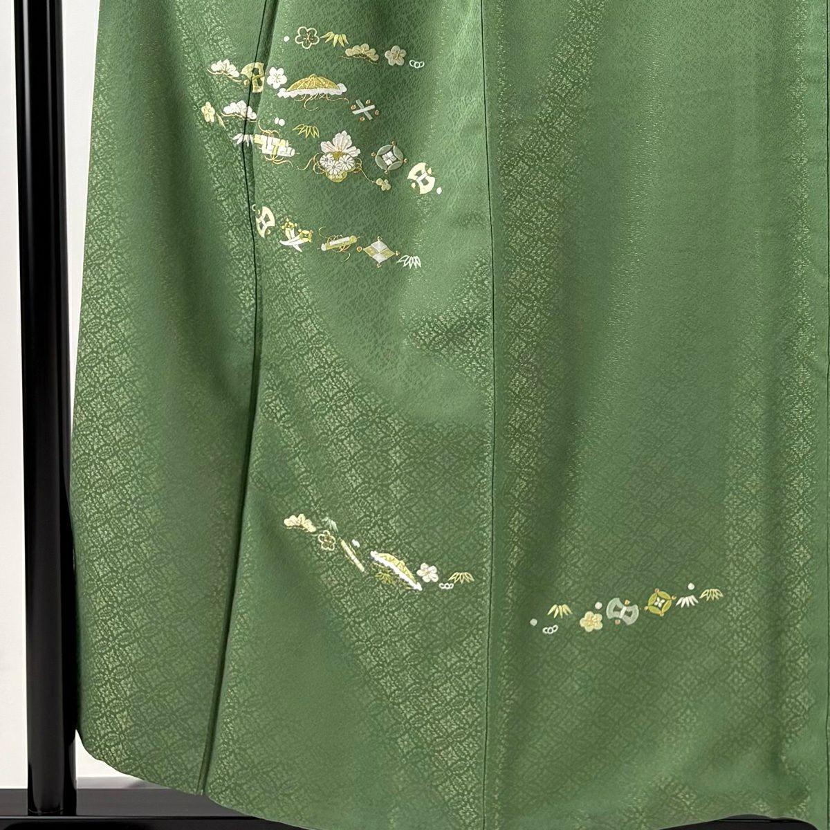 【美品】 付下 身長157cm 袖長64cm M 雙層 巴齊領 寶盡くし 松樹竹子梅花 刺繡 金通綫 綠 純蠶絲 秀品級