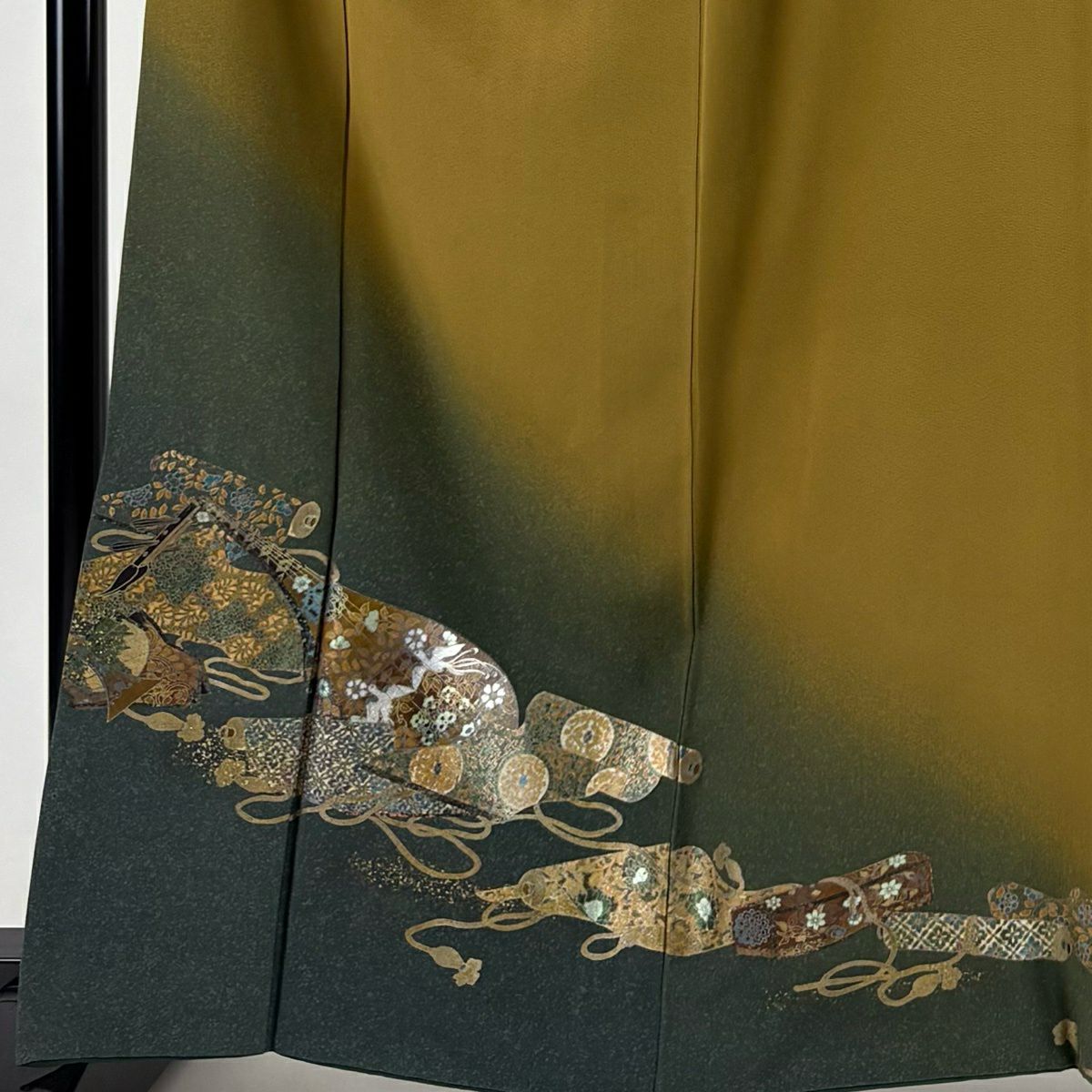【美品】 付下 身長160cm 袖長66cm M 雙層 TOKI志すい 落款あり 琵琶 巻物 金銀彩 漸層 山吹茶 純蠶絲 秀品級