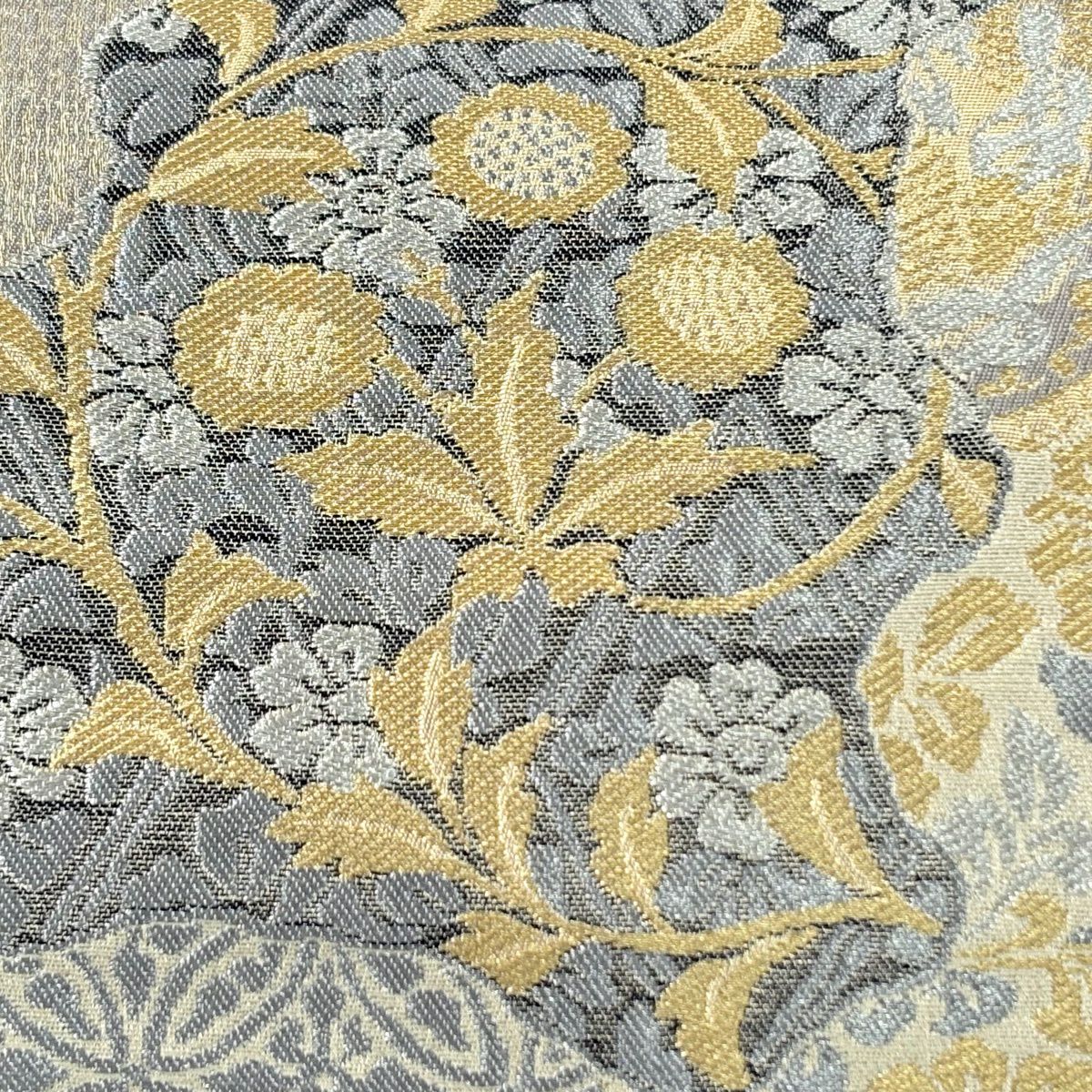 【美品】 袋帶 秀品級 華錦 金唐錦 華紋 花唐草紋 金銀糸 金金箔 薄茶 六通 純蠶絲