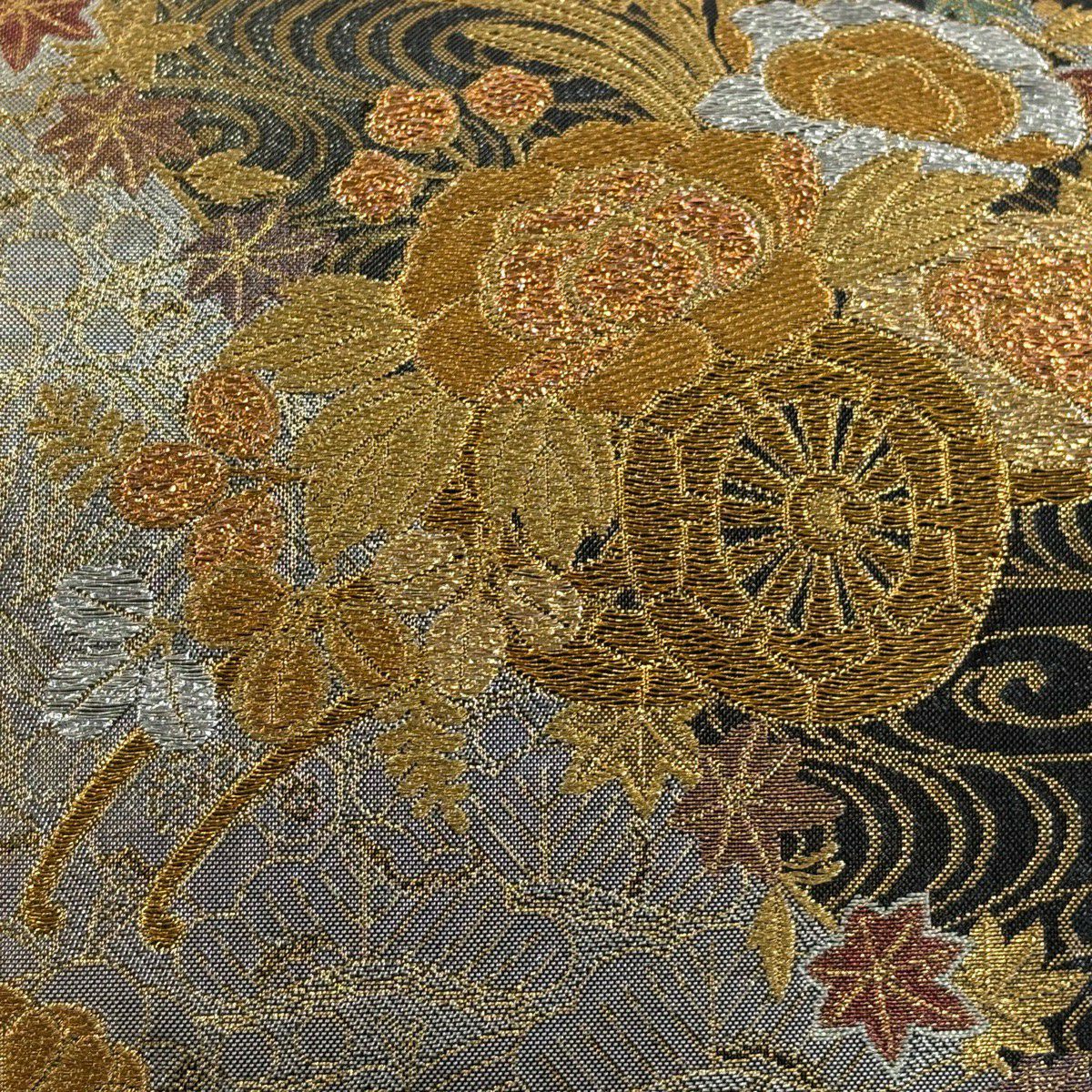 【美品】 袋帶 秀品級 花車 観世水 金金箔 金銀彩 六通 純蠶絲