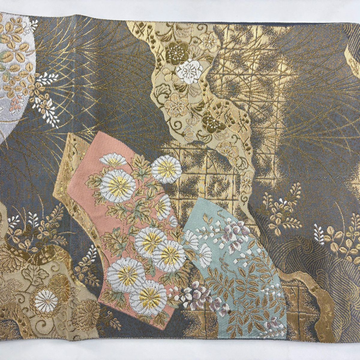 【美品】 袋帶 秀品級 服部織物 落款あり 關西裁縫 扇子面 草花紋 金絲 金金箔 灰色 六通 純蠶絲