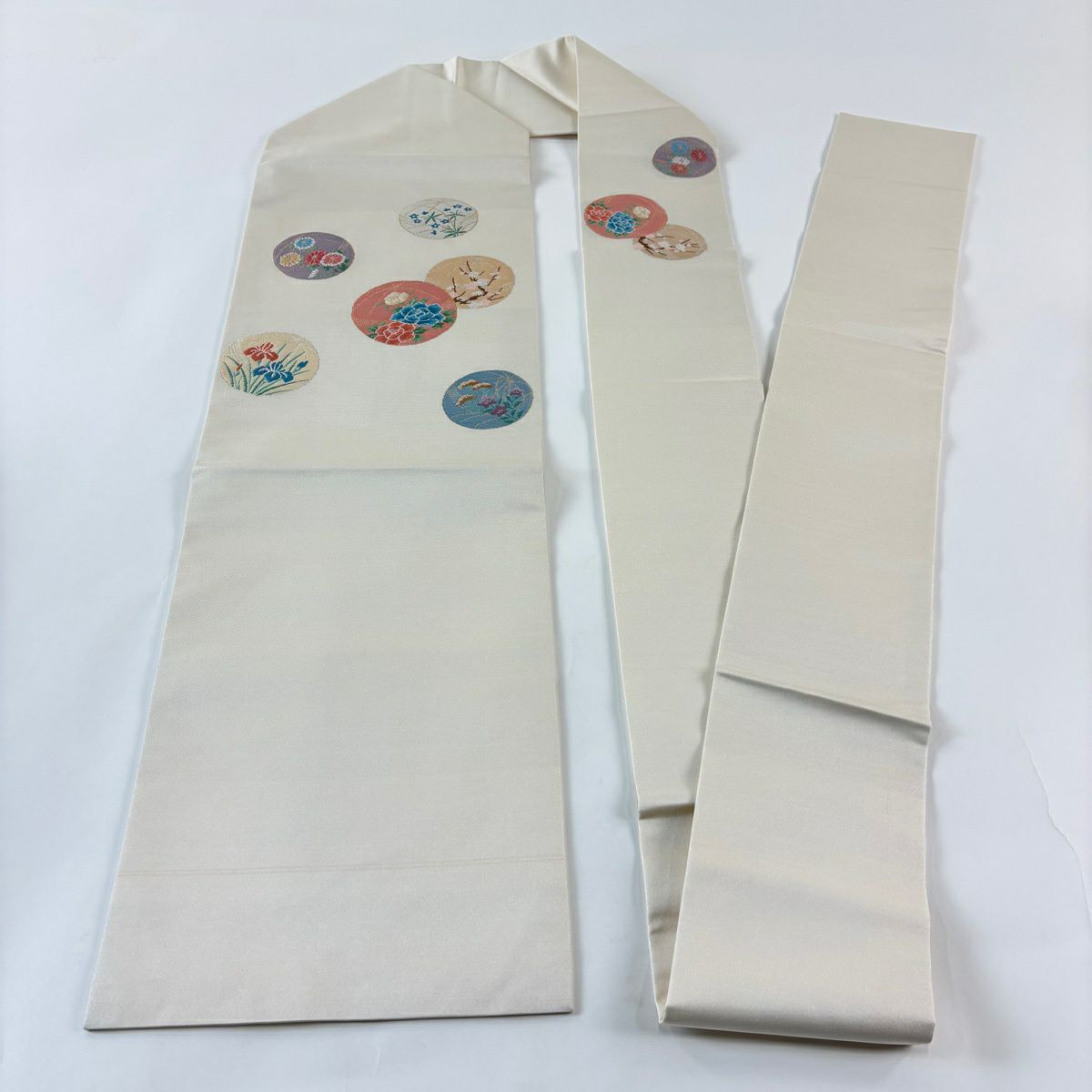 【美品】 名古屋帶 秀品級 手鞠 草花紋 銀通 金銀絲 灰白 純蠶絲