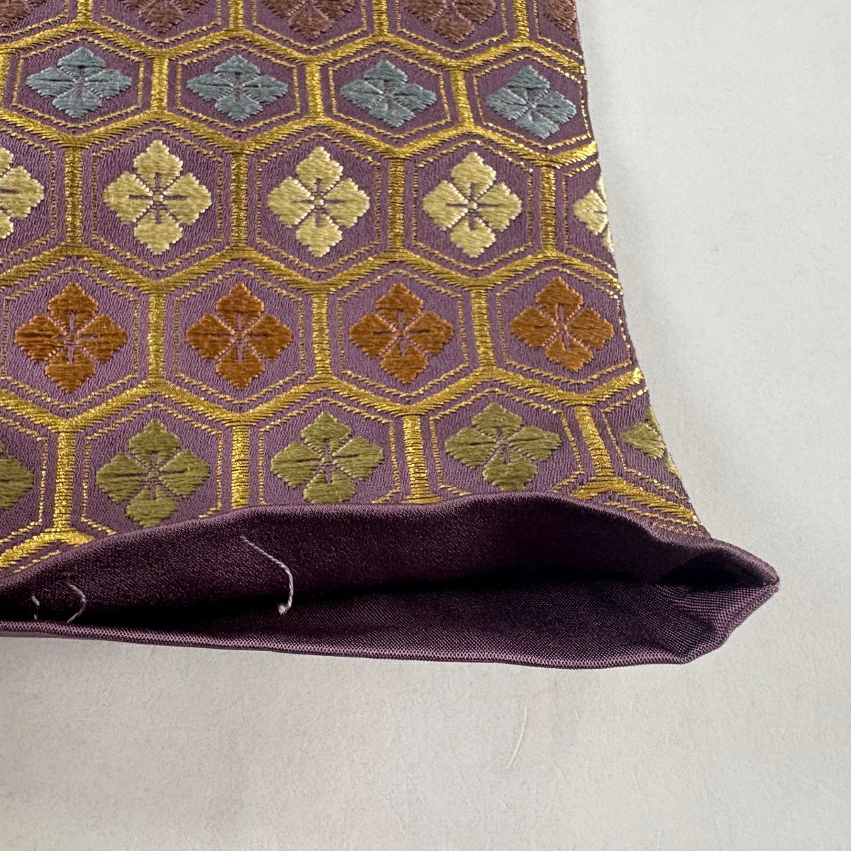 【美品】 袋帶 秀品級 花菱 龜甲 刺繡 金絲 紫 六通 純蠶絲