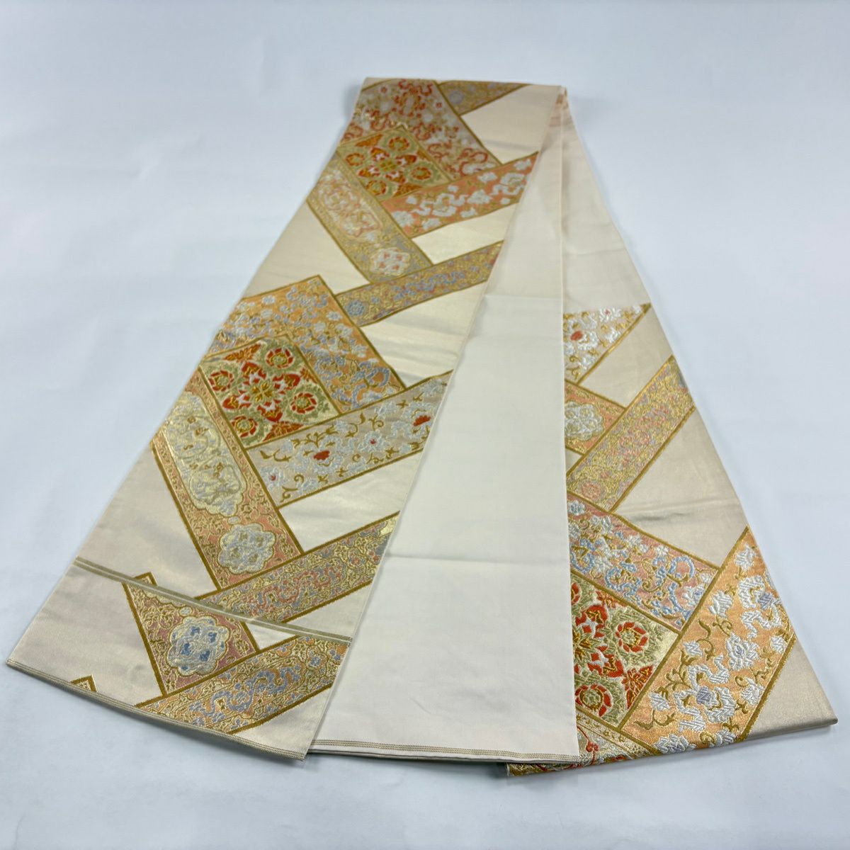 袋帶 秀品級 川島織物 落款あり 關西仕立 雜花 金銀彩 刺繡 金色 六通 純蠶絲