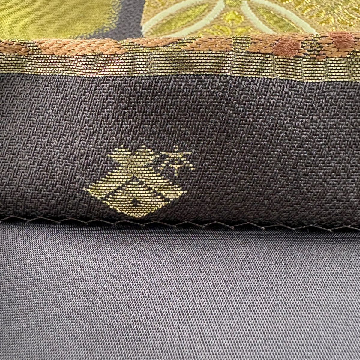 【美品】 袋帶 名品級 落款あり 本家加納 龜甲 草花紋 金絲 金金箔 金色 六通 純蠶絲