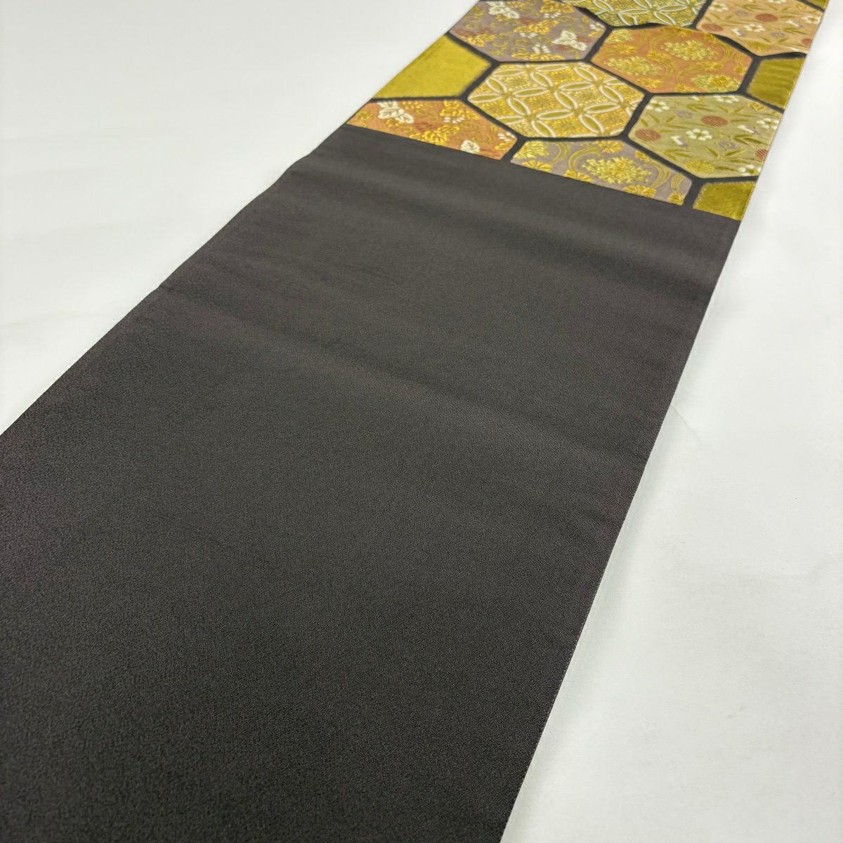 【美品】 袋帶 名品級 落款あり 本家加納 龜甲 草花紋 金絲 金金箔 金色 六通 純蠶絲