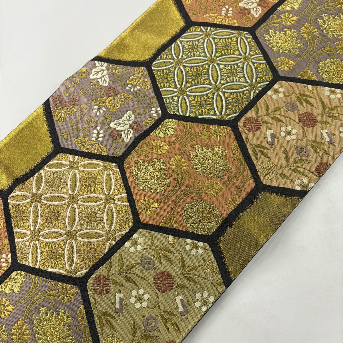 【美品】 袋帶 名品級 落款あり 本家加納 龜甲 草花紋 金絲 金金箔 金色 六通 純蠶絲