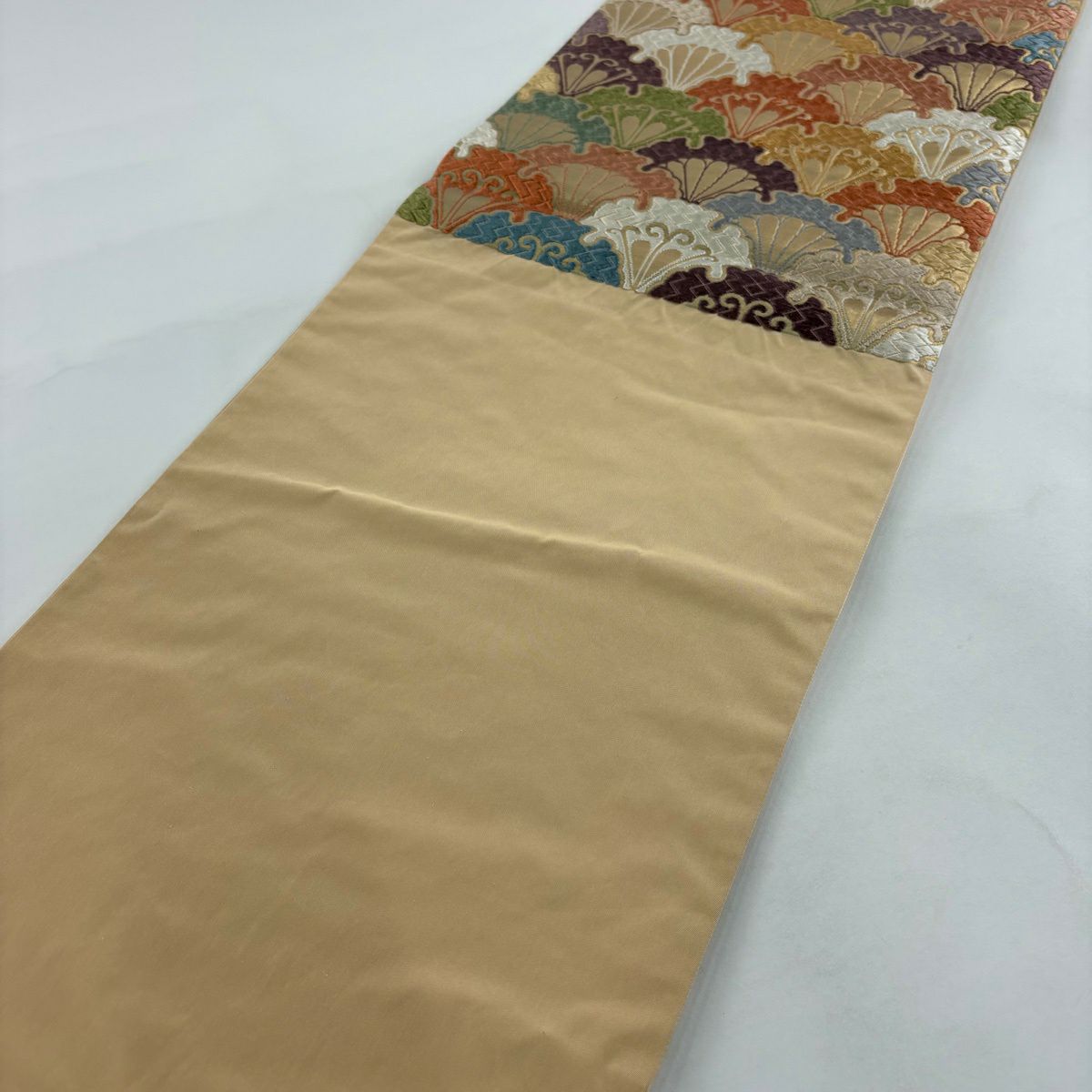 【美品】 袋帶 名品級 雪輪青海波 唐織 金金箔 米色 六通 純蠶絲