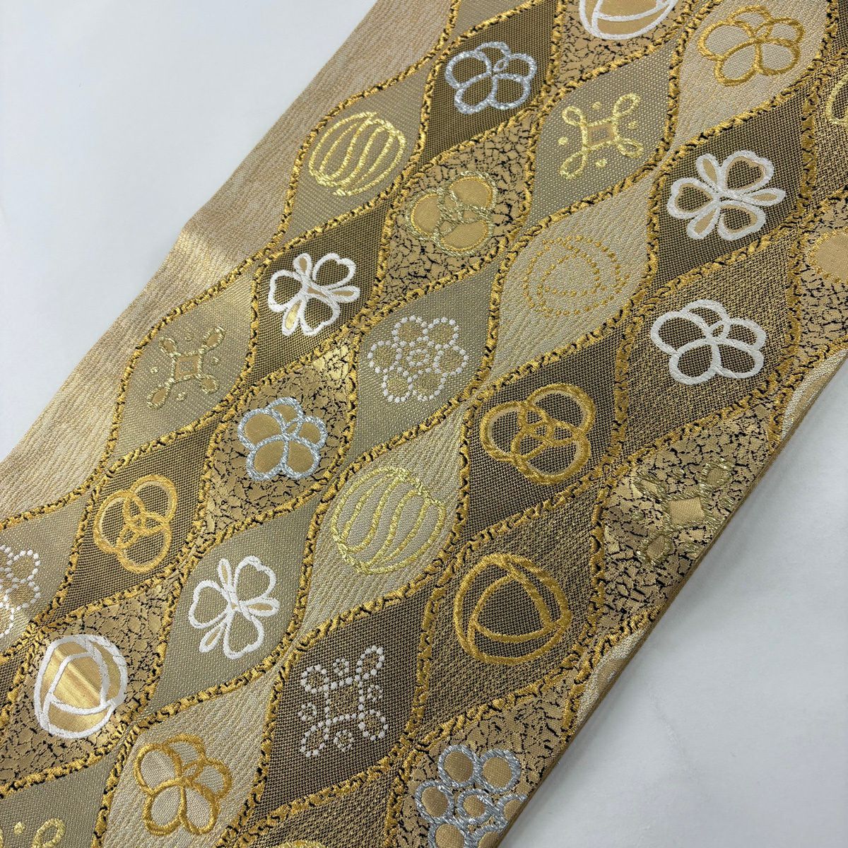 【美品】 袋帶 名品級 大和 立湧 花 金金箔 金絲 金色 六通 純蠶絲