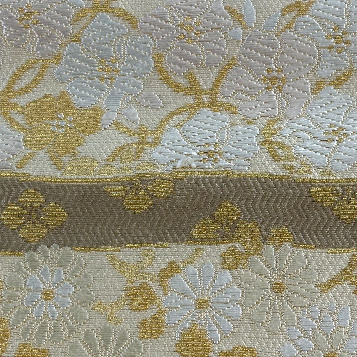 【美品】 袋帶 名品級 雙面 花唐草紋 麻葉 金華山織 刺繡 米色 大鼓圖案 純蠶絲