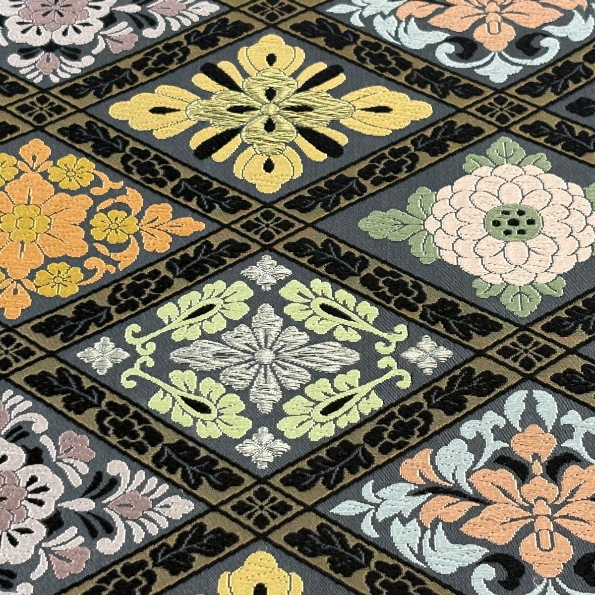 【美品】 袋帶 名品級 菱 草花紋 刺繡 金銀彩 灰 深藍 六通 純蠶絲