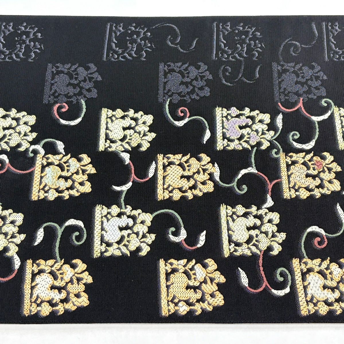 【美品】 袋帶 名品級 花兔 唐草紋 金絲 黑 六通 純蠶絲