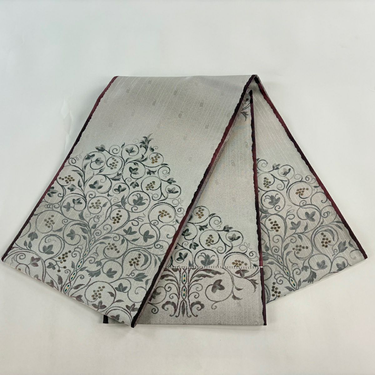 【美品】 袋帶 名品級 葡萄唐草紋 金銀彩 金金箔 灰紫 お太鼓柄 純蠶絲