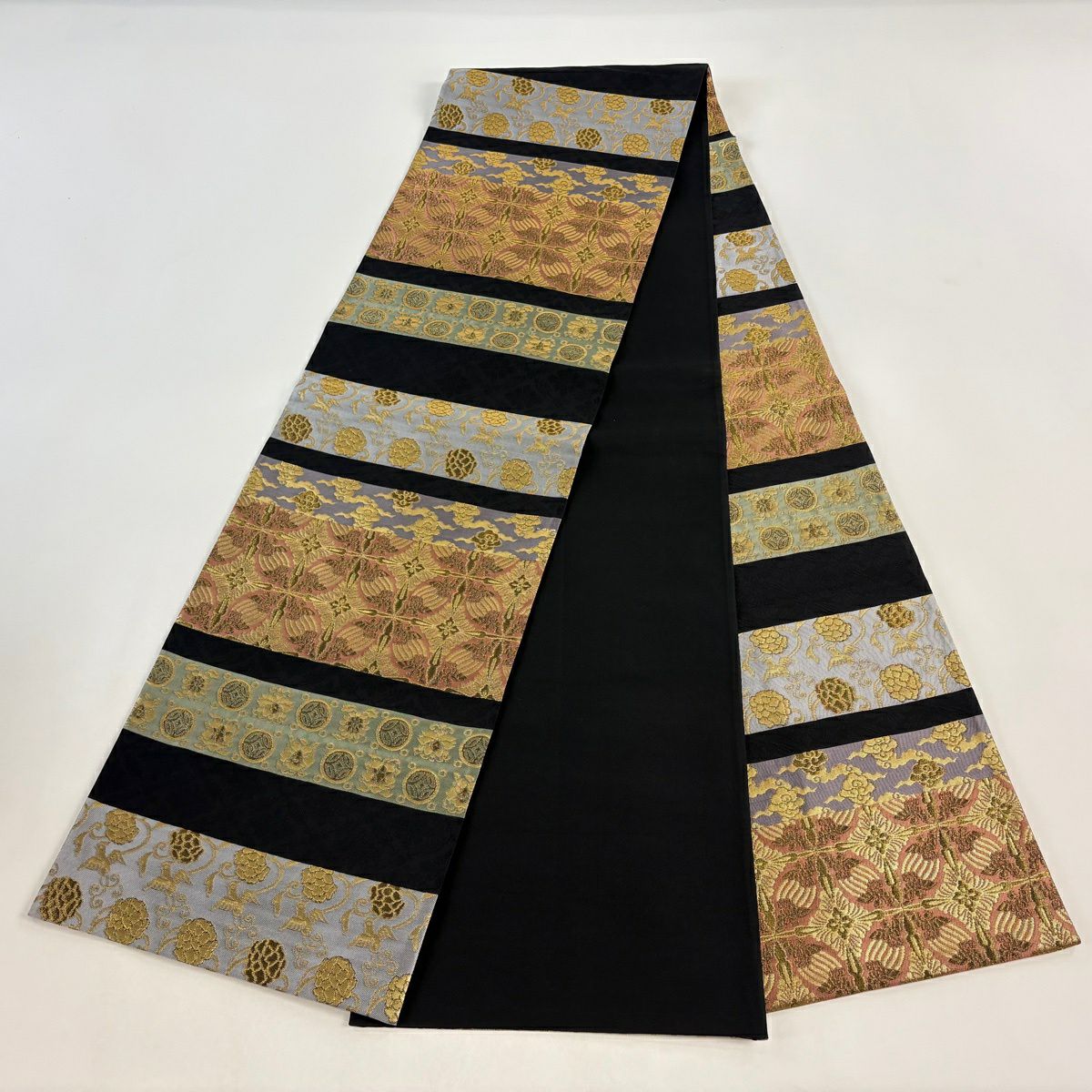【美品】 袋帶 名品級 段紋 鳥襷 金絲 金金箔 黑 全通 純蠶絲
