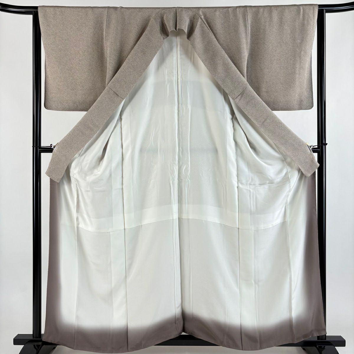【美品】 小紋 身長160cm 袖長63.5cm S 雙層 疋田 絞緞 灰茶 純蠶絲 秀品級