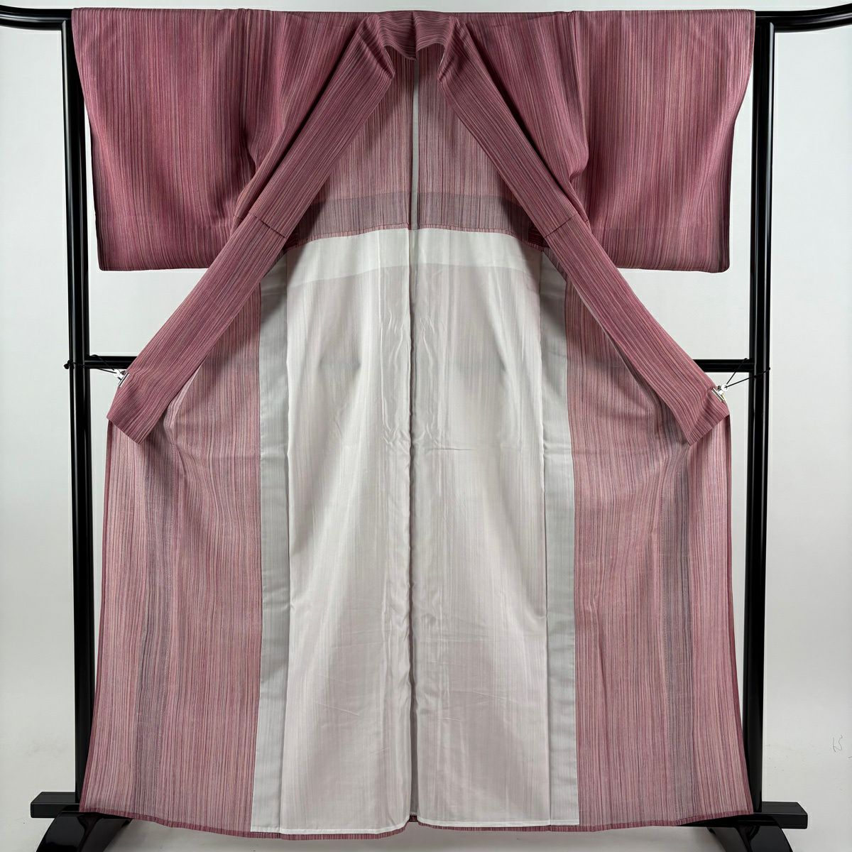【美品】 小紋 身長161.5cm 袖長64cm M 單層 紬織織 落款あり 縱條紋 紅紫 純蠶絲 秀品級