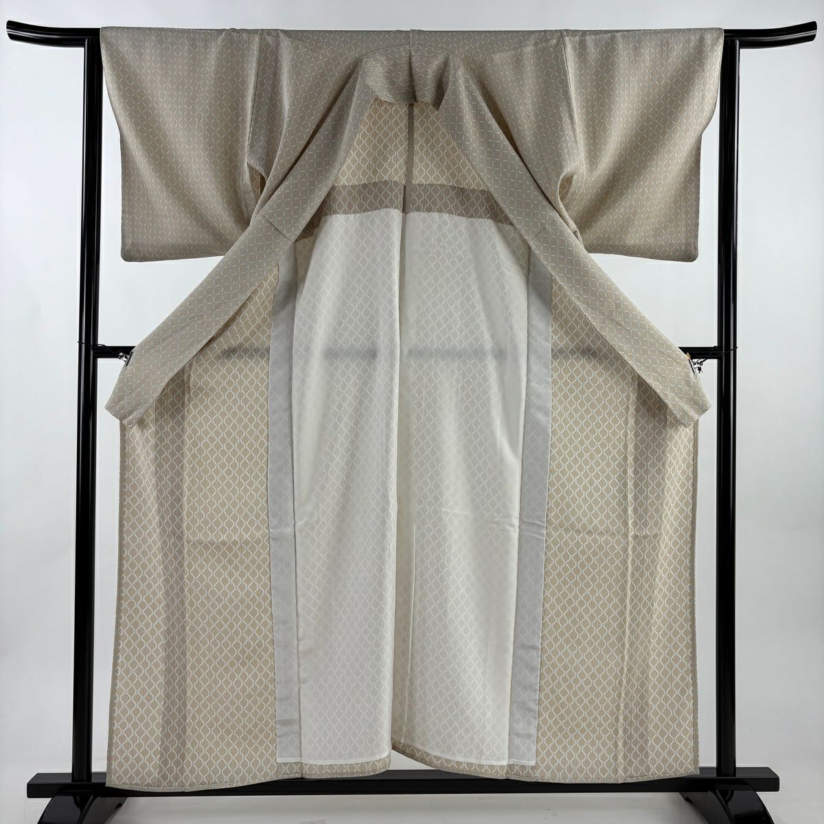 【美品】 小紋 身長159.5cm 袖長63.5cm S 單層 菱形 幾何學 米色 純蠶絲 優品級