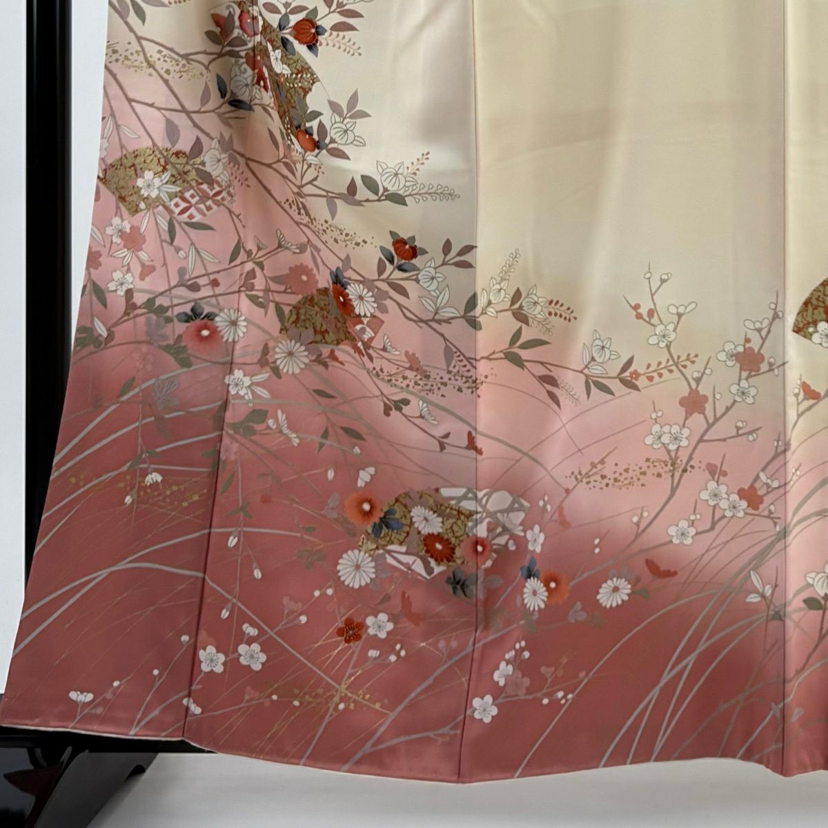 訪問服 身長160cm 袖長64.5cm M 雙層 扇子面 菊花 金彩裝飾 裾暈染 奶油色 純蠶絲 優品級