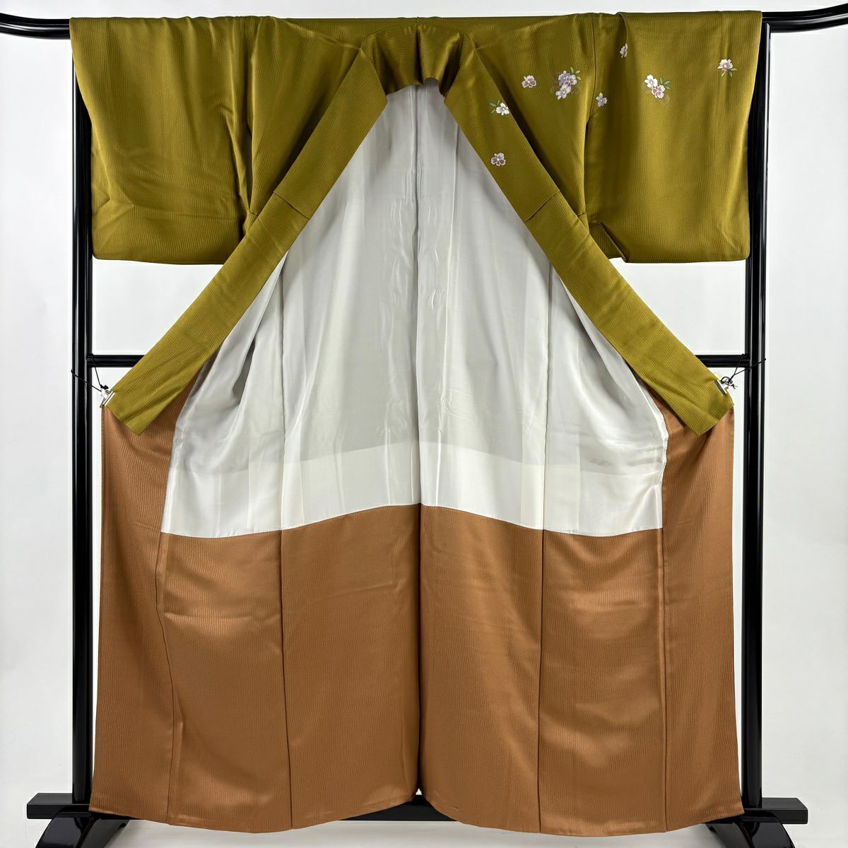【美品】訪問服 身長161cm 袖長67cm M 雙層 落款有 流水 菊花 金銀彩 漸層 鶯色 純蠶絲 優品級