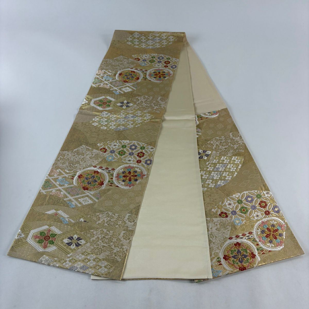 【美品】 袋帶 秀品級 本金青銅金箔 華紋 花菱 唐織 金銀糸 金色 六通 純蠶絲