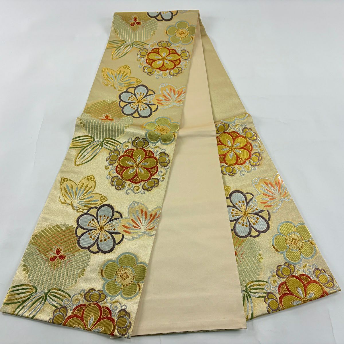 【美品】 袋帶 秀品級 振袖禮服禮服用 梅花 若松樹 金銀線 刺繡 金色 六通 純蠶絲