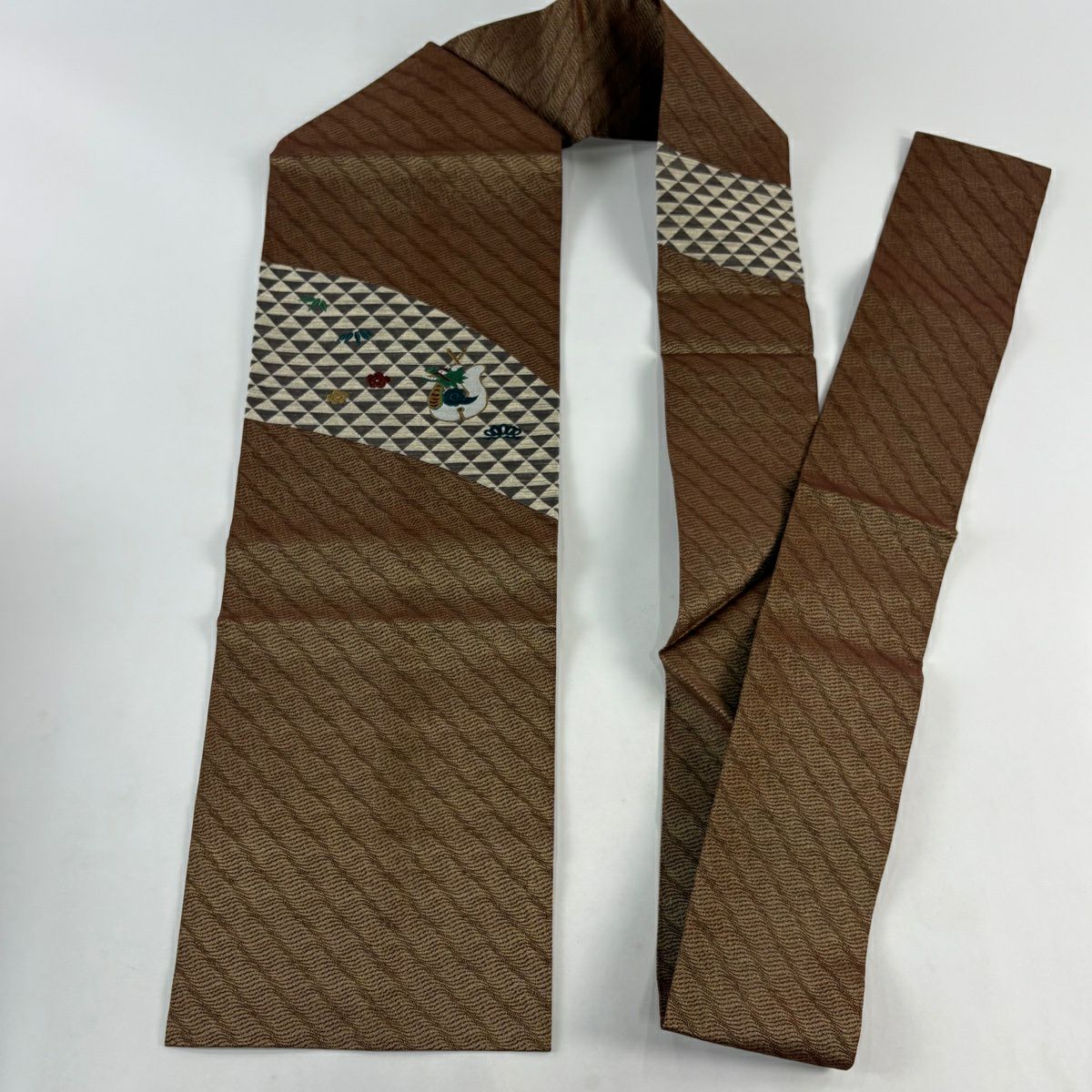 【美品】 名古屋帶 秀品級 鈴 松樹竹子梅花 刺繡 金線 茶 純蠶絲