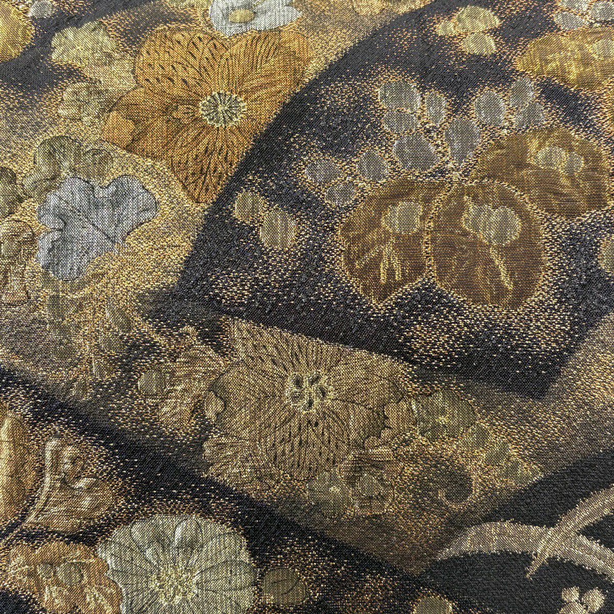 【美品】 袋帶 秀品級 草花紋紋 芝 金銀彩 墨色 お太鼓柄 純蠶絲