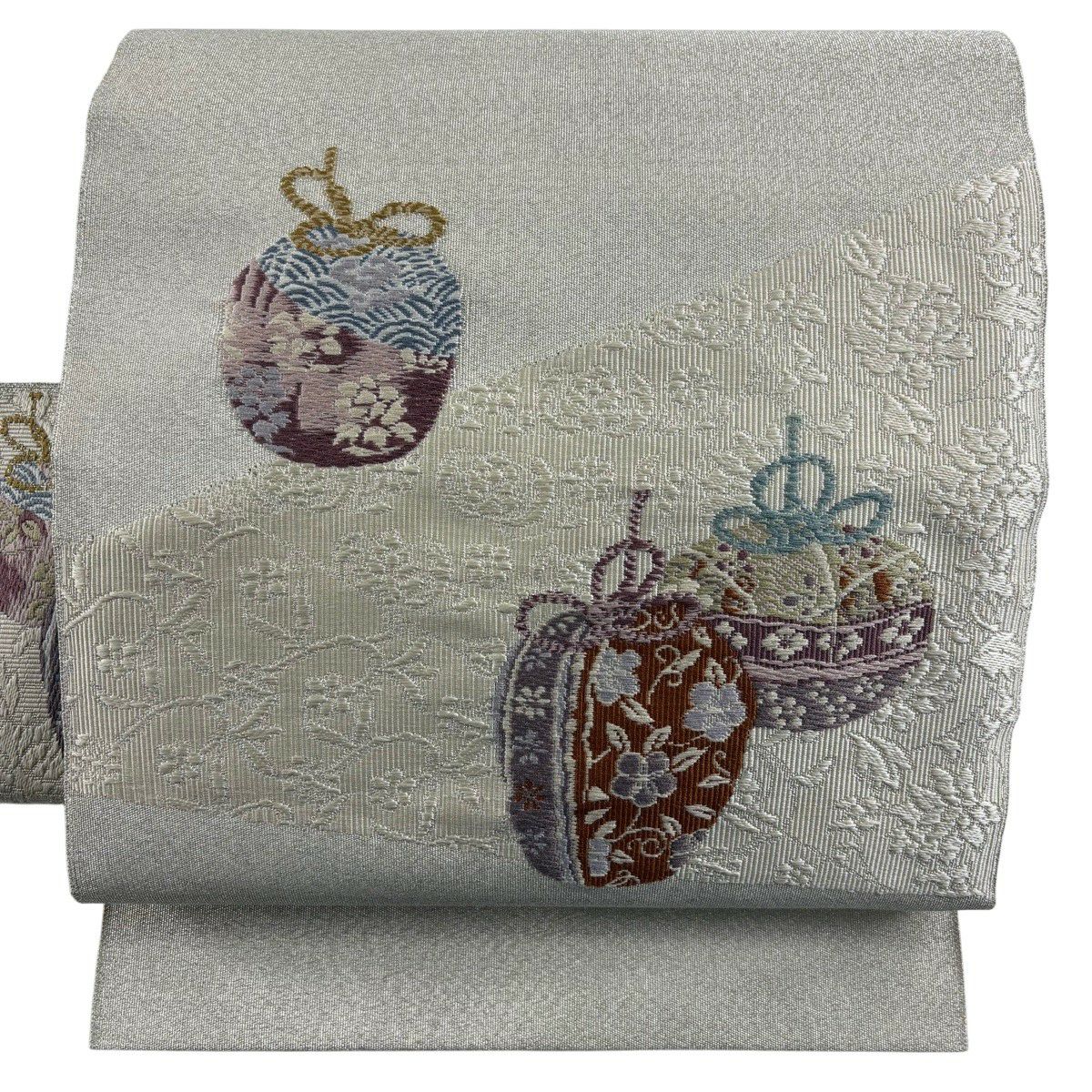 【美品】 名古屋帶 優品級 八寸名古屋帶 仕覆 草花紋刺繡 銀線 奶油色 純蠶絲
