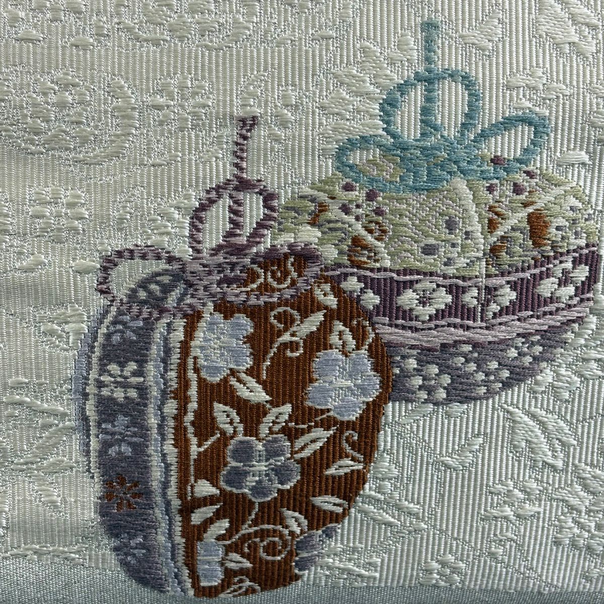 【美品】 名古屋帶 優品級 八寸名古屋帶 仕覆 草花紋刺繡 銀線 奶油色 純蠶絲