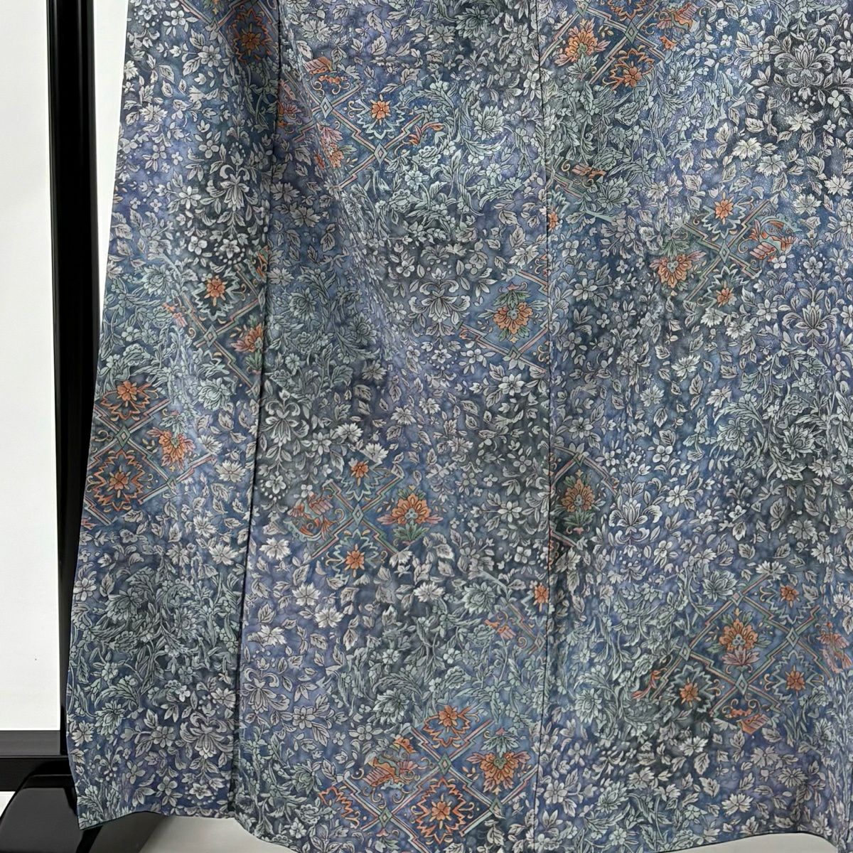 【美品】 小紋 身長164.5cm 袖長65cm M 雙層 草花紋紋 松樹皮菱 漸層 青灰色 純蠶絲 優品級