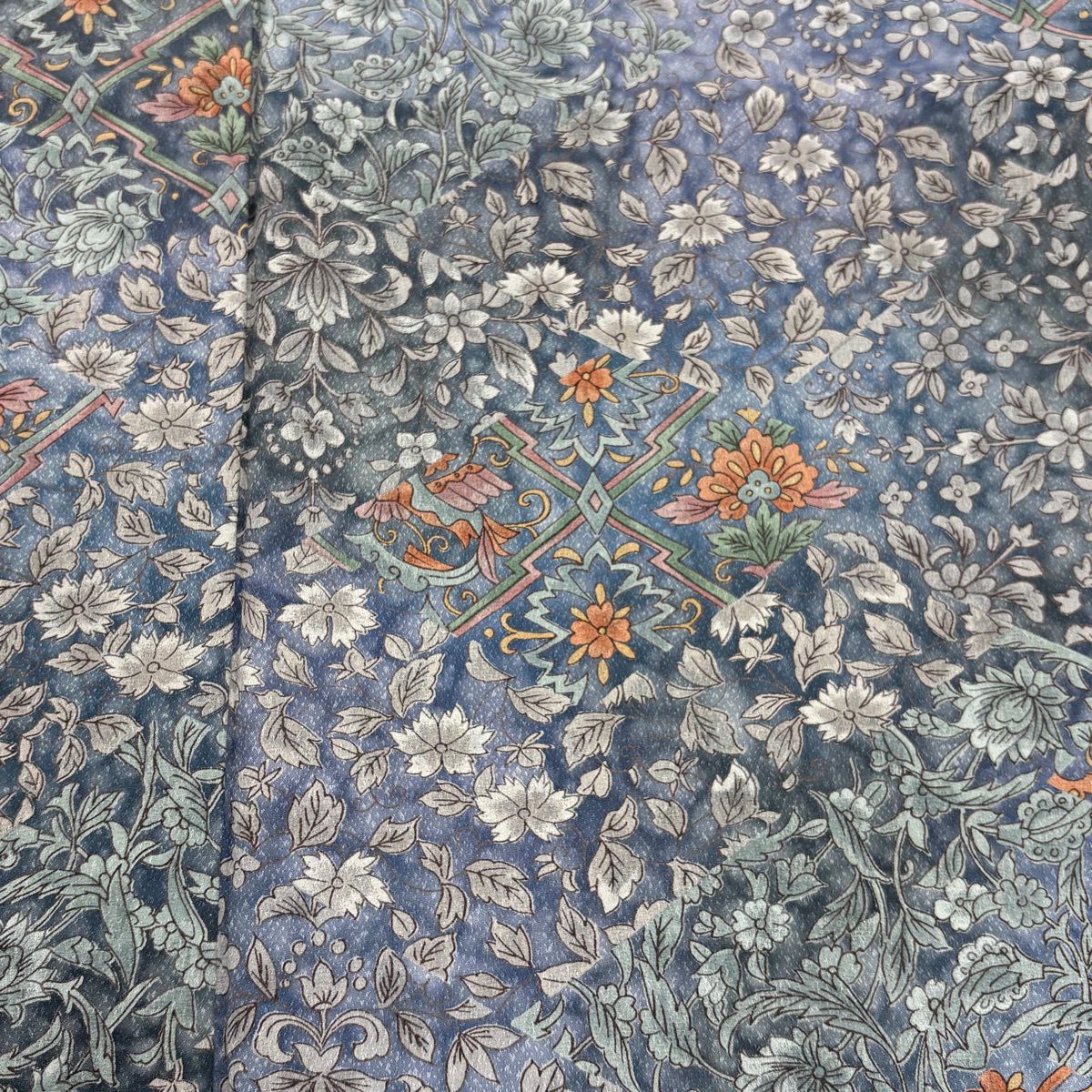 【美品】 小紋 身長164.5cm 袖長65cm M 雙層 草花紋紋 松樹皮菱 漸層 青灰色 純蠶絲 優品級