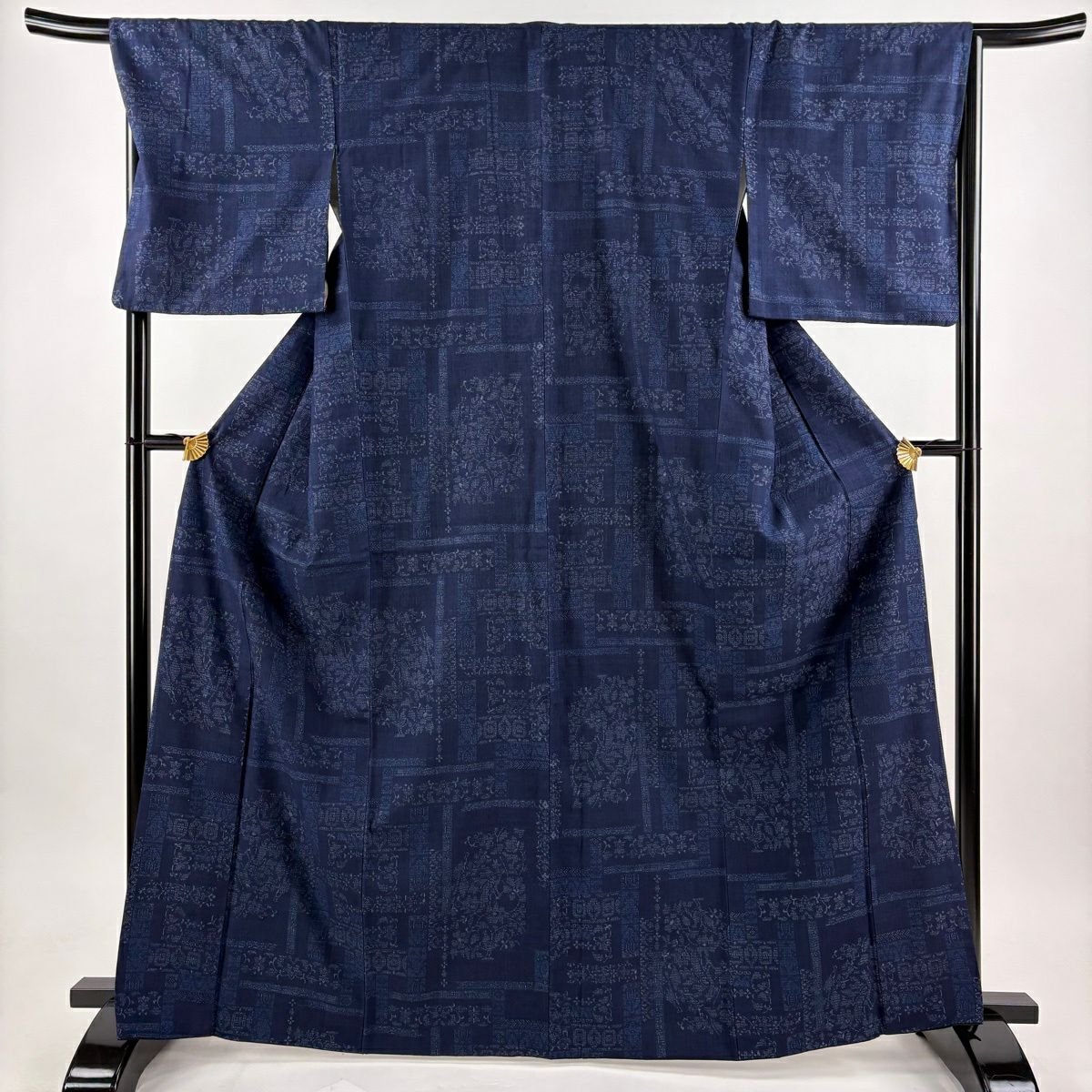 【美品】結城紬織 身長167cm 袖長68cm L 雙層 本場結城紬織 100龜甲 證書附帶 草花紋紋 龜甲絣 深藍 純蠶絲 逸品級