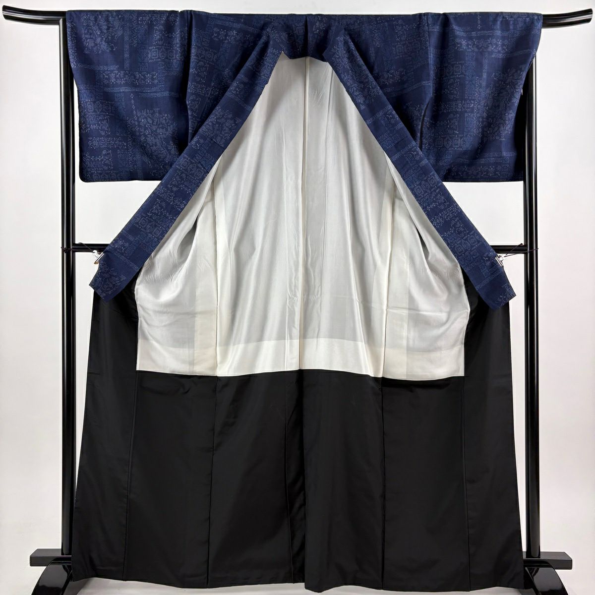 【美品】結城紬織 身長167cm 袖長68cm L 雙層 本場結城紬織 100龜甲 證書附帶 草花紋紋 龜甲絣 深藍 純蠶絲 逸品級