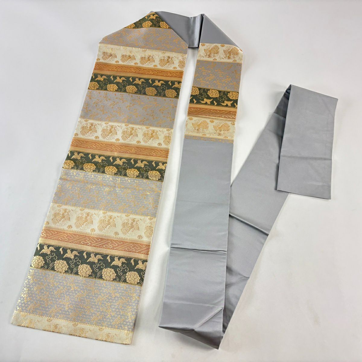 【美品】名古屋帶 名品級 鳥 段紋樣 金金箔 灰色 純蠶絲