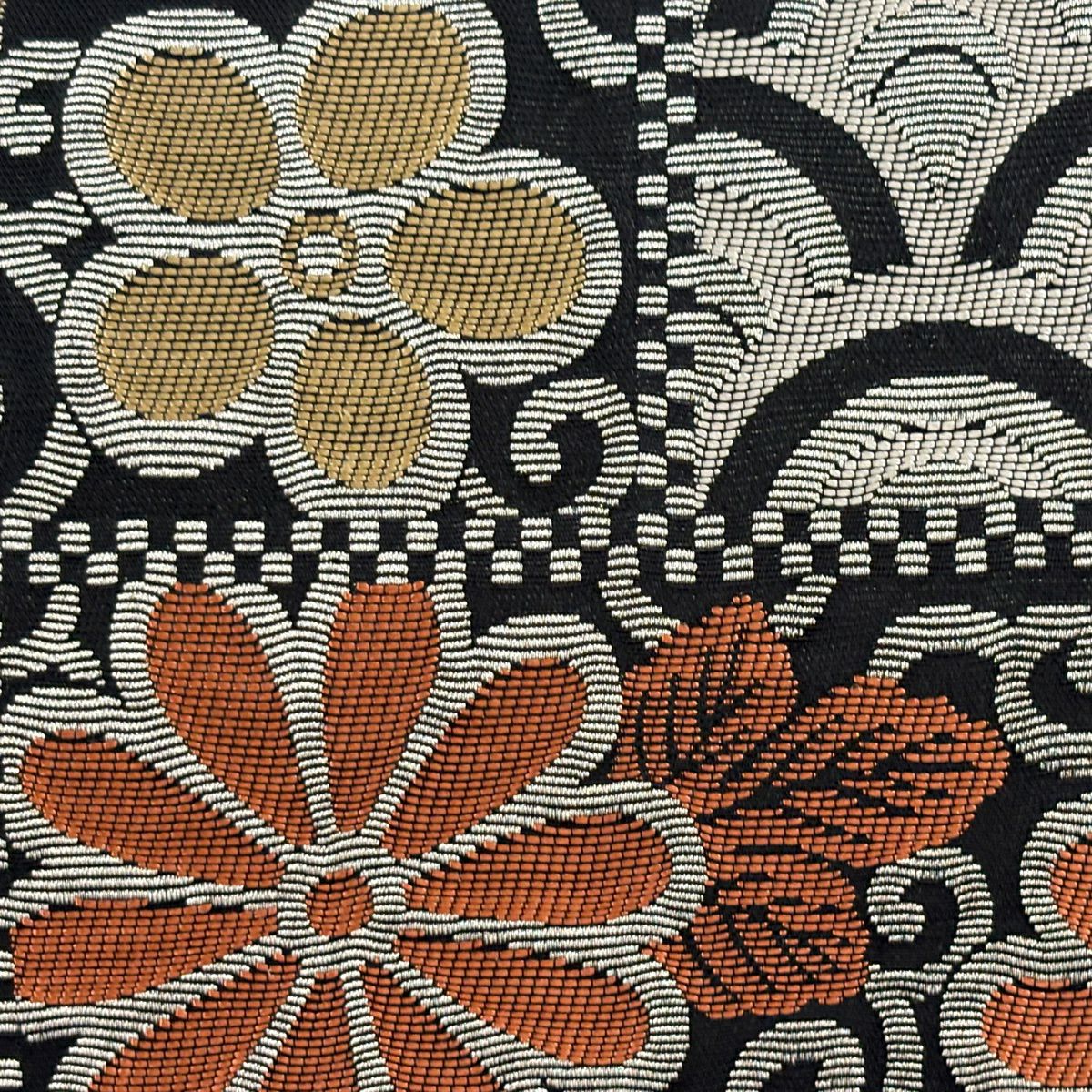 【美品】 袋帶 名品級 菊花 有職紋樣 銀線 拉麵線 黑 六通 純蠶絲