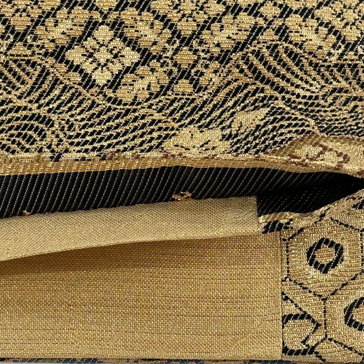 【美品】 袋帶 名品級 花唐草紋 有職紋樣 輪奈織 金絲 金色 六通 純蠶絲