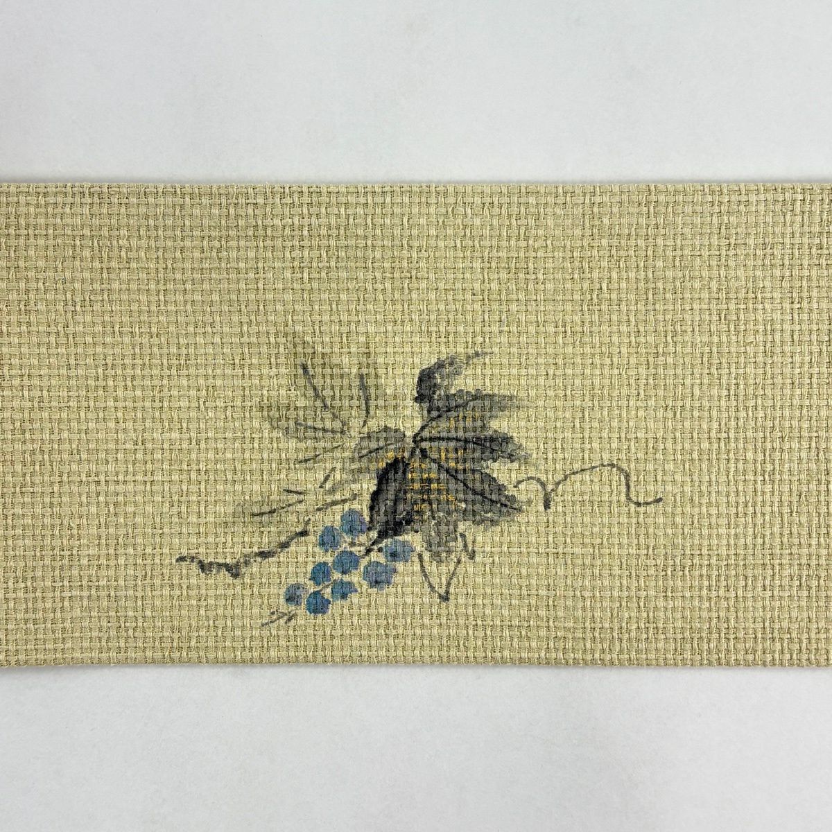 【美品】名古屋帶 名品級 落款 葡萄 金彩裝飾 薄綠 純蠶絲