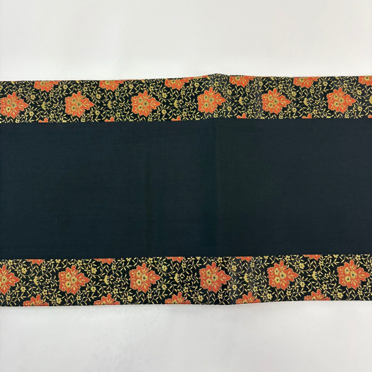 【美品】 開口名古屋帶 名品級 龍村美術織物 比翼仕立 雜花 花唐草紋 金絲 黑 純蠶絲