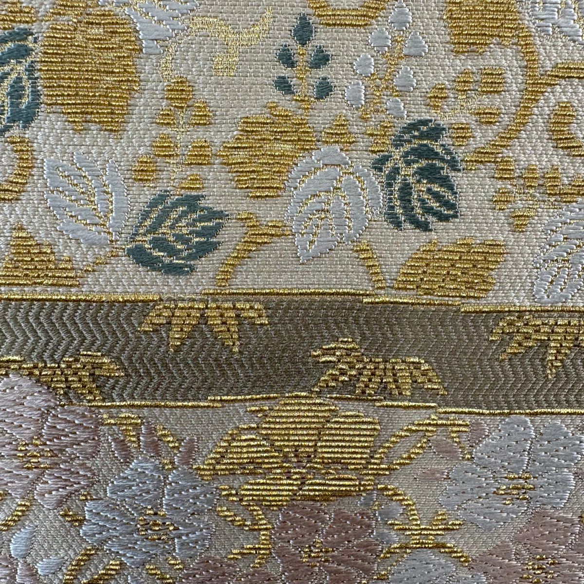 【美品】 袋帶 名品級 花唐草紋 段紋 金絲 唐織 米色 全通 純蠶絲