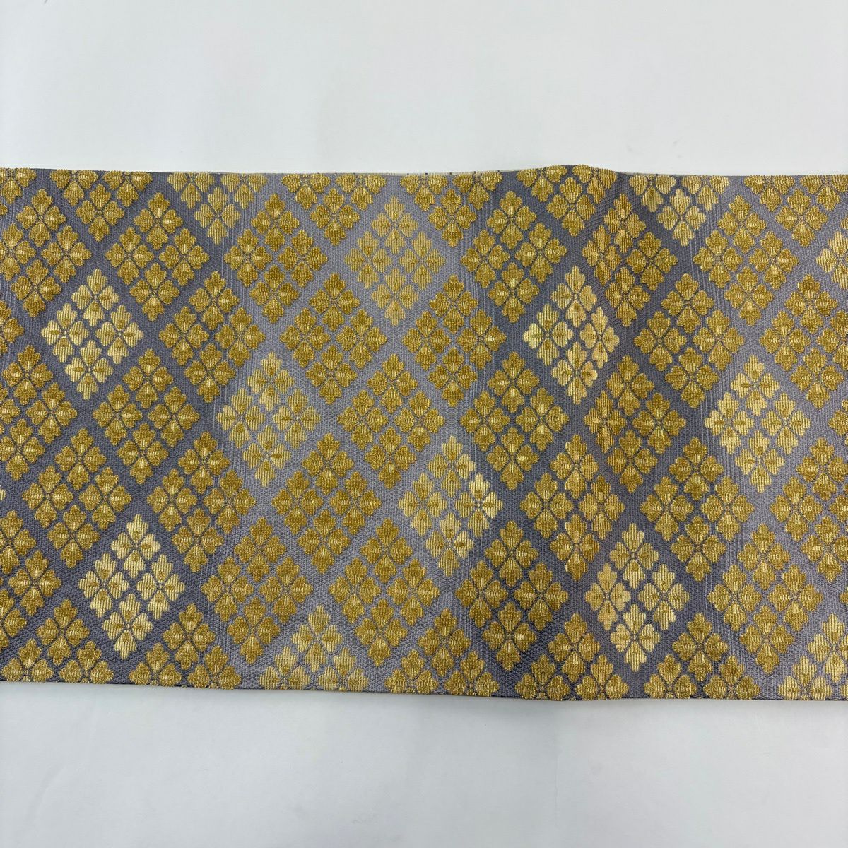 【美品】 袋帶 名品級 花唐草紋 段紋 金絲 唐織 米色 全通 純蠶絲