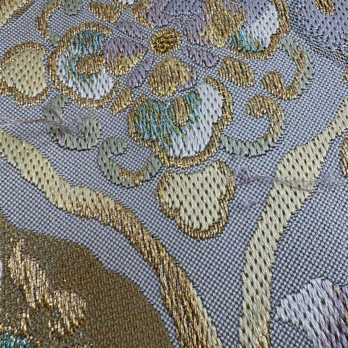 【美品】 袋帶 名品級 華紋 向鳥 金絲 金金箔 灰色 六通 純蠶絲