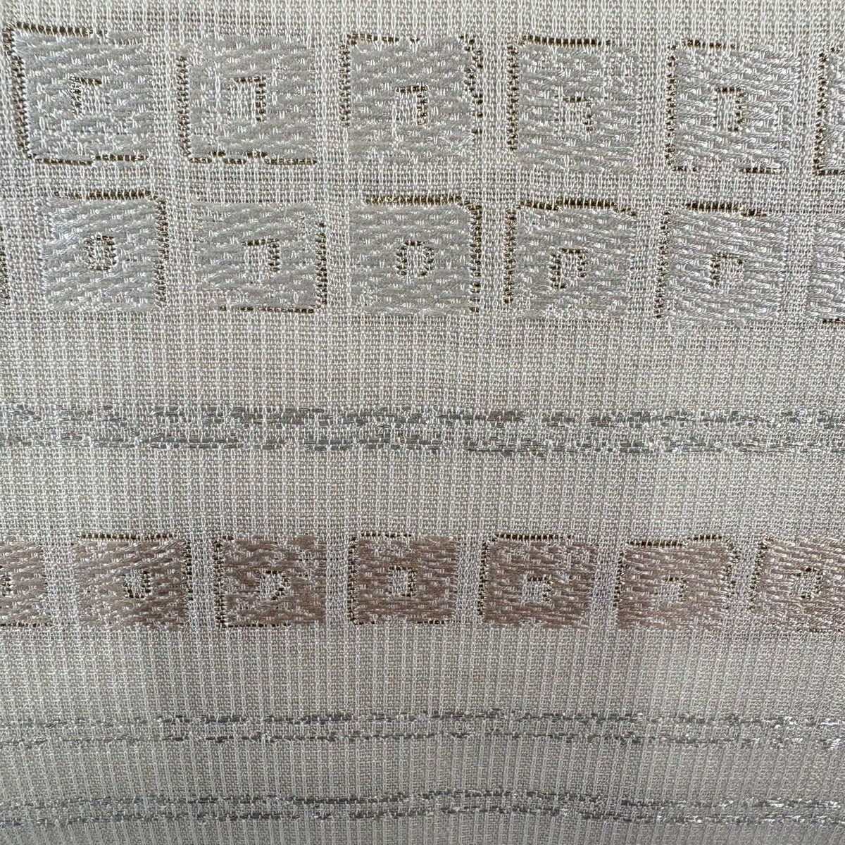 【美品】 名古屋帶 名品級 段紋 幾何圖案 金銀彩 奶油色 純蠶絲