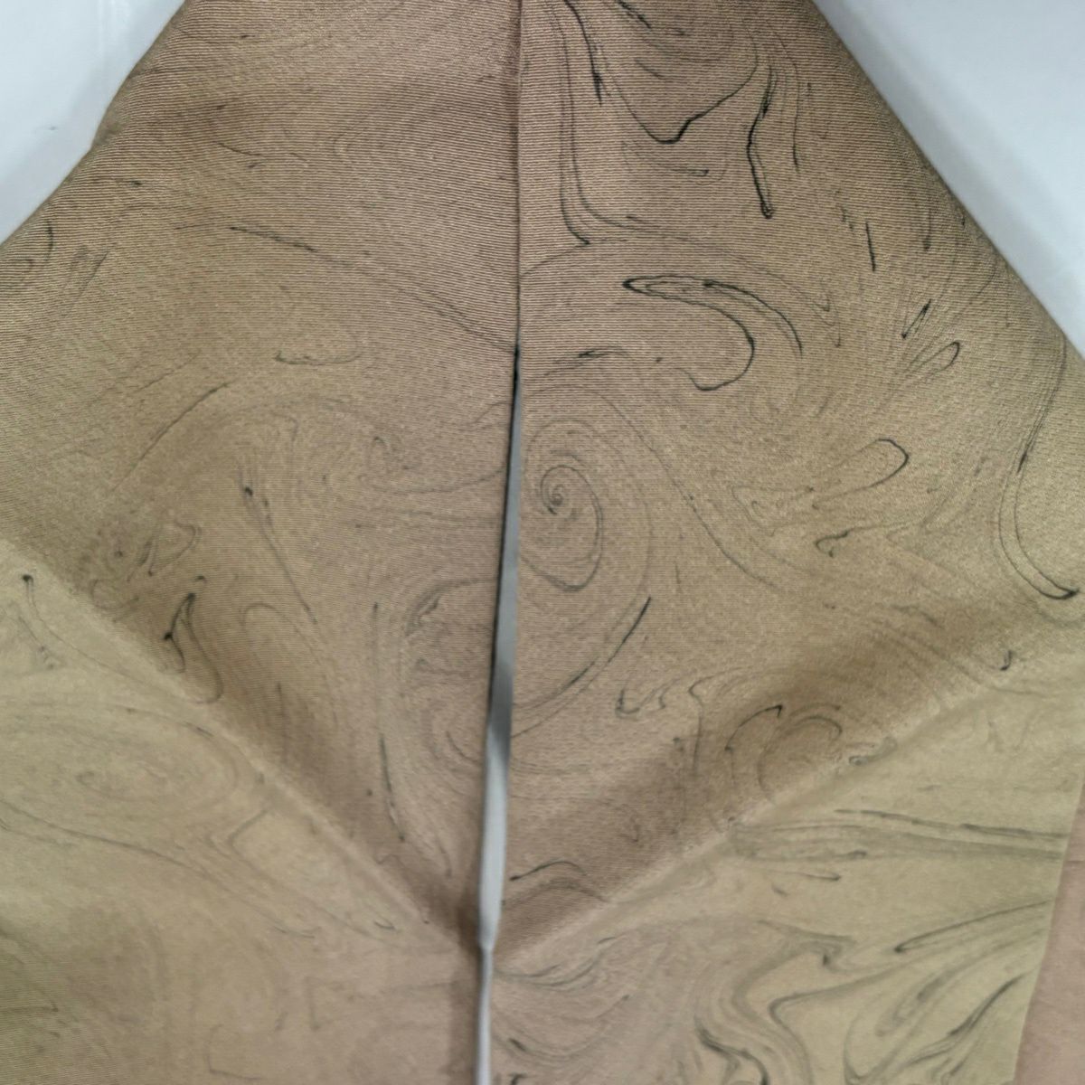 【美品】 小紋 身長164.5cm 袖長66.5cm M 雙層 墨流し 漸層 米色 純蠶絲 名品級