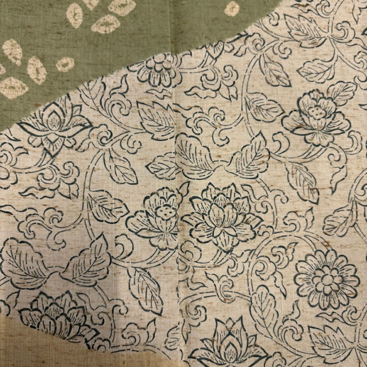【美品】訪問服 身長166cm 袖長67.5cm L 雙層 古代草木染 蕨紬織 紬織織 花唐草紋 草花紋紋 絞染 染分 薄茶 純蠶絲 名品級