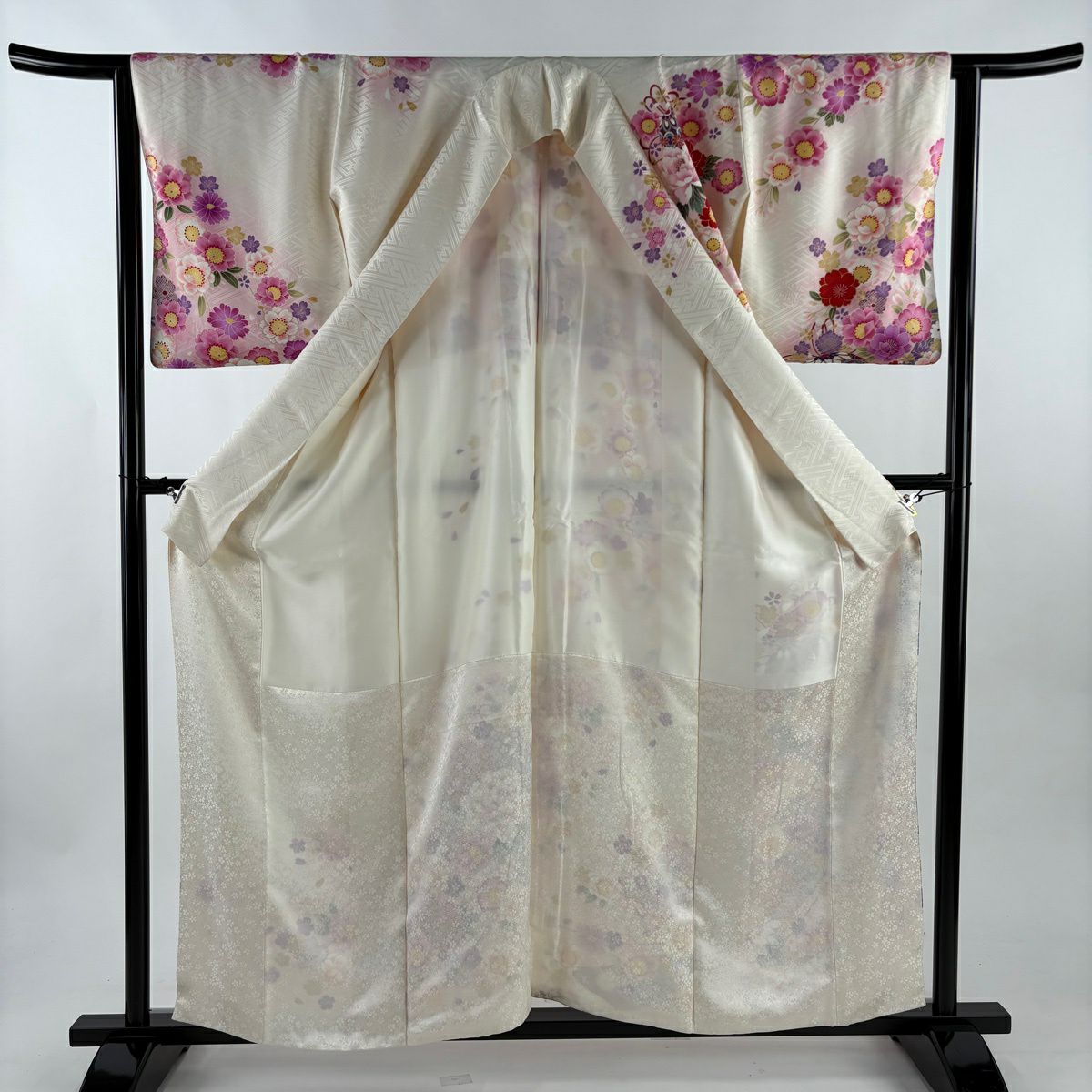 【美品】訪問服 身長157cm 袖長63.5cm S 雙層 鞠 草花紋紋 金金箔 刺繡 奶油色 純蠶絲 優品級