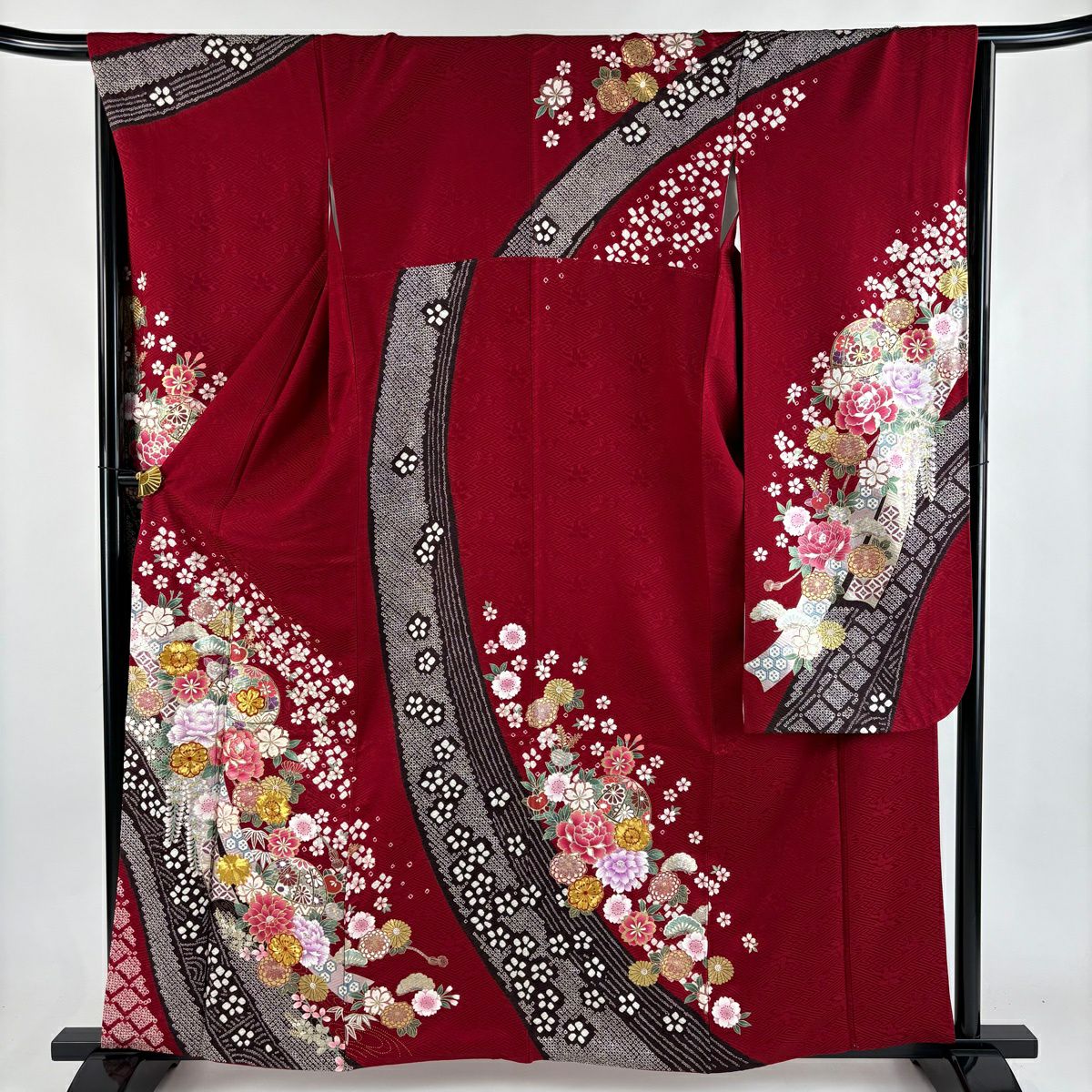 振袖禮服 身長160cm 袖長64.5cm M 雙層 鞠 草花紋 金絲 金銀彩 紅 純蠶絲 秀品級