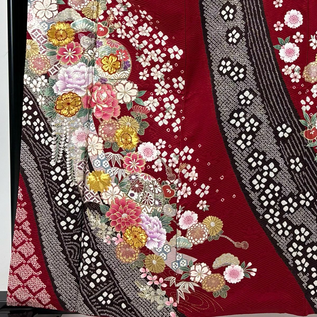 振袖禮服 身長160cm 袖長64.5cm M 雙層 鞠 草花紋 金絲 金銀彩 紅 純蠶絲 秀品級