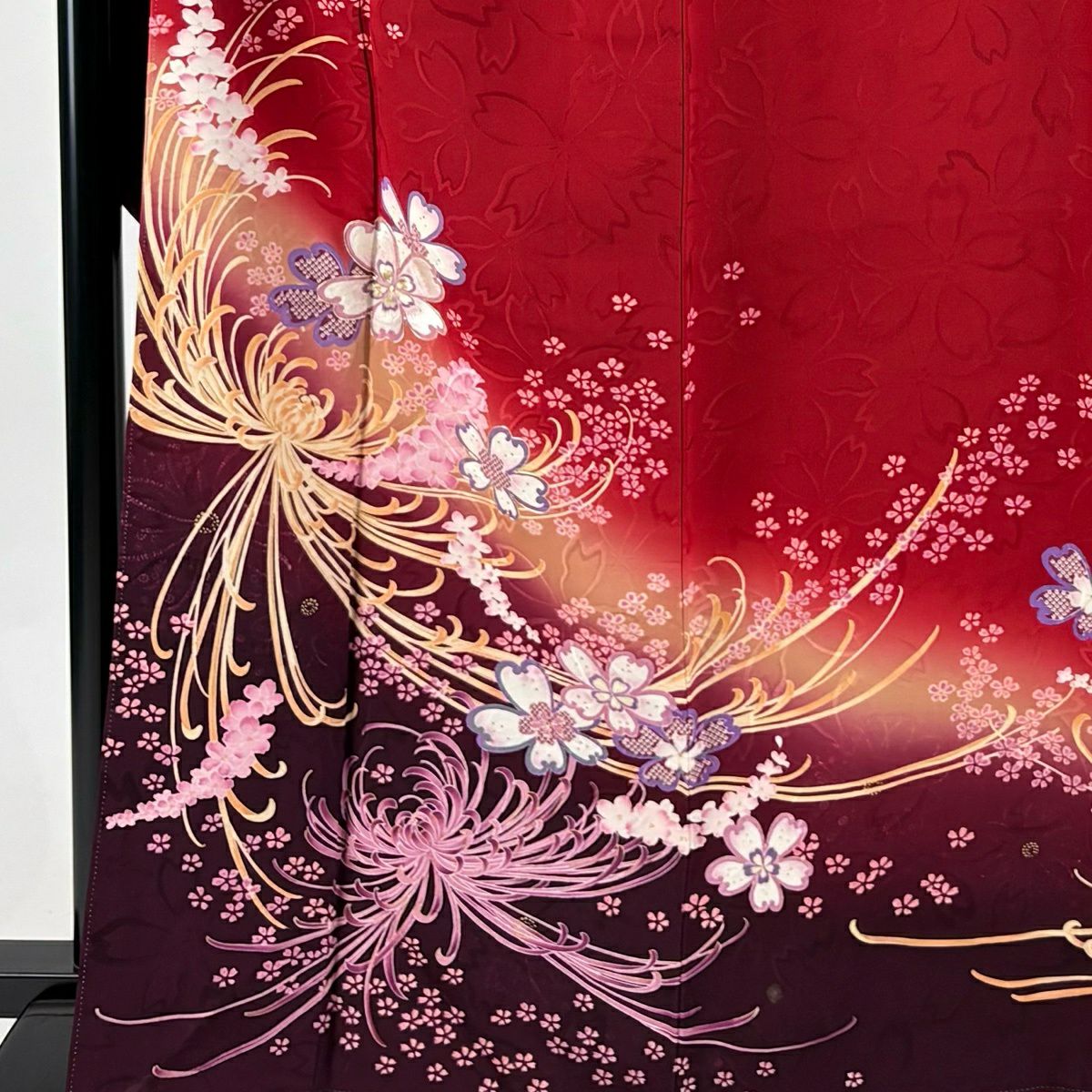 振袖禮服 身長165cm 袖長66cm M 雙層櫻花菊花刺繡金彩裝飾紅純蠶絲秀品級